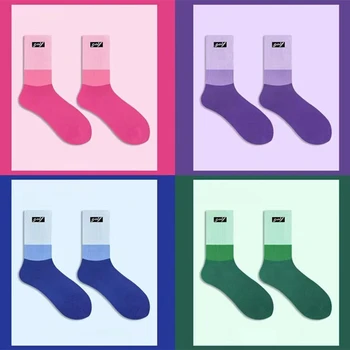 2023 Новые спортивные носки для гольфа со средней трубкой для мужчин и женщин в одном стиле, спортивные носки с градиентом